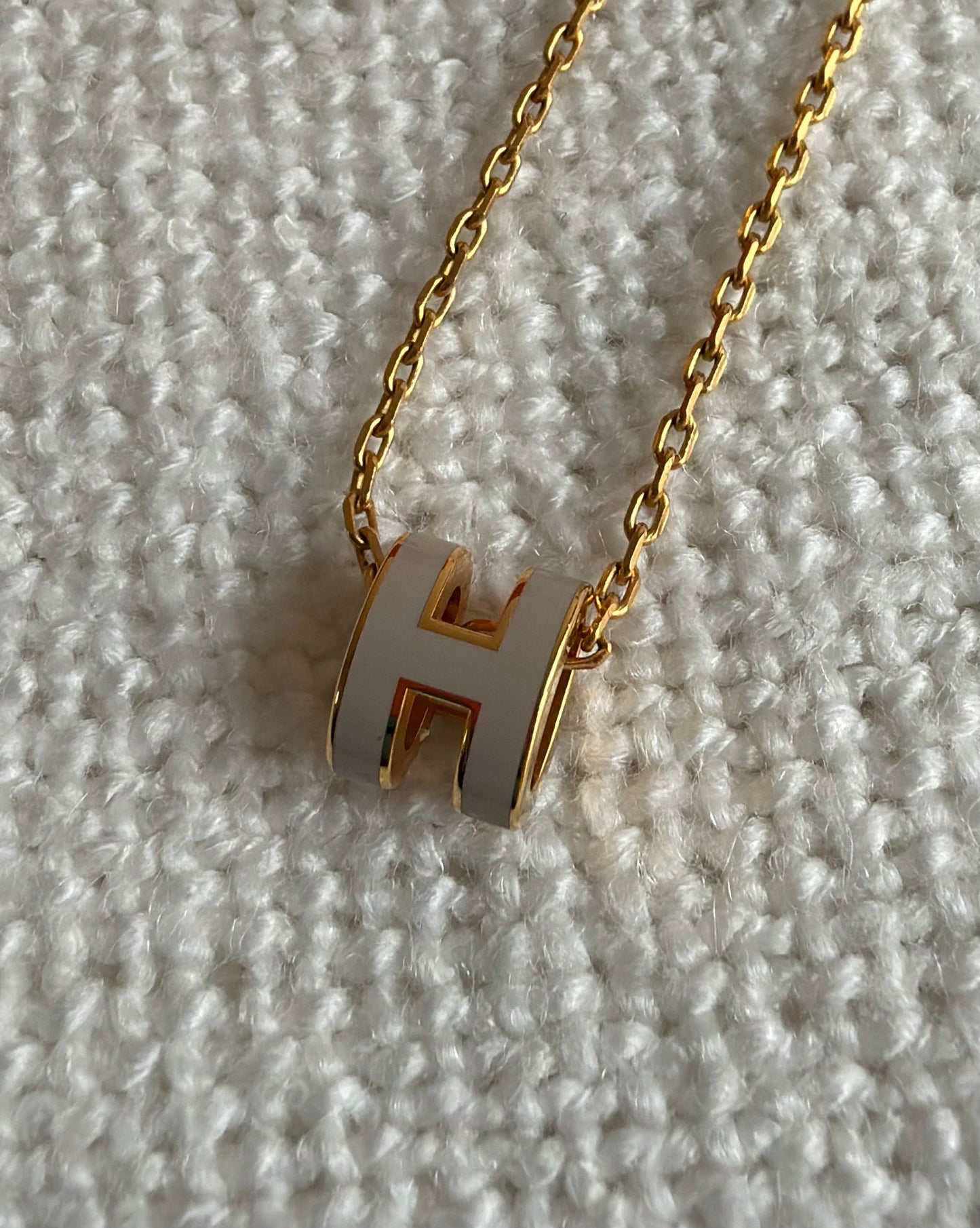 HERMES Mini Pop H pendant Marron Glacé