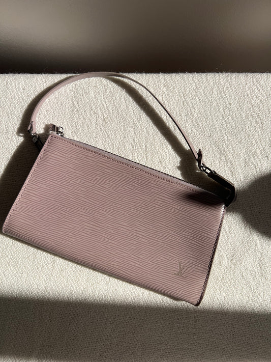 LOUIS VUITTON Epi Pochette Accessoires Shoulder Bag