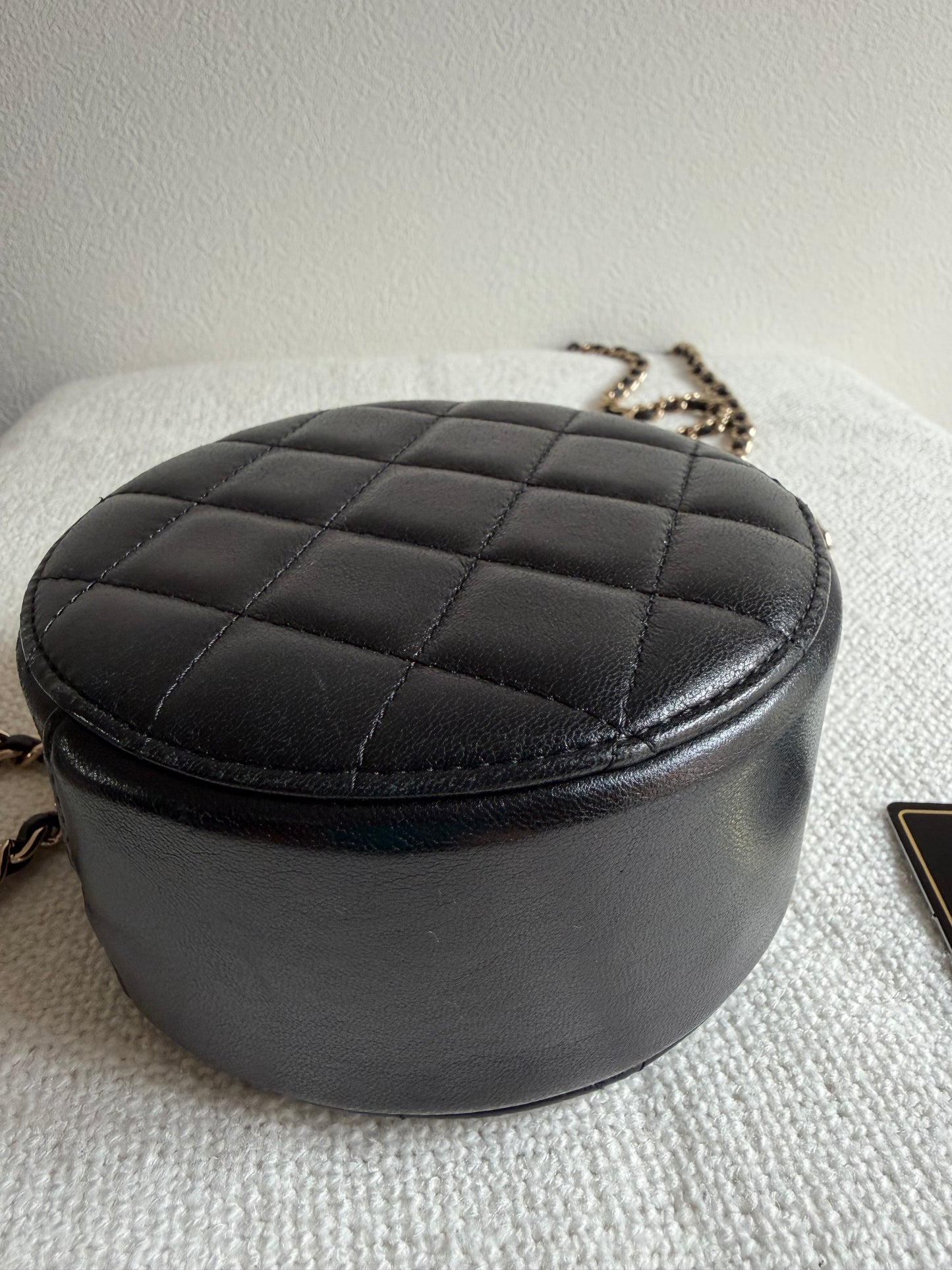 Chanel Quilted Lambskin CC Round Clutch With Chain