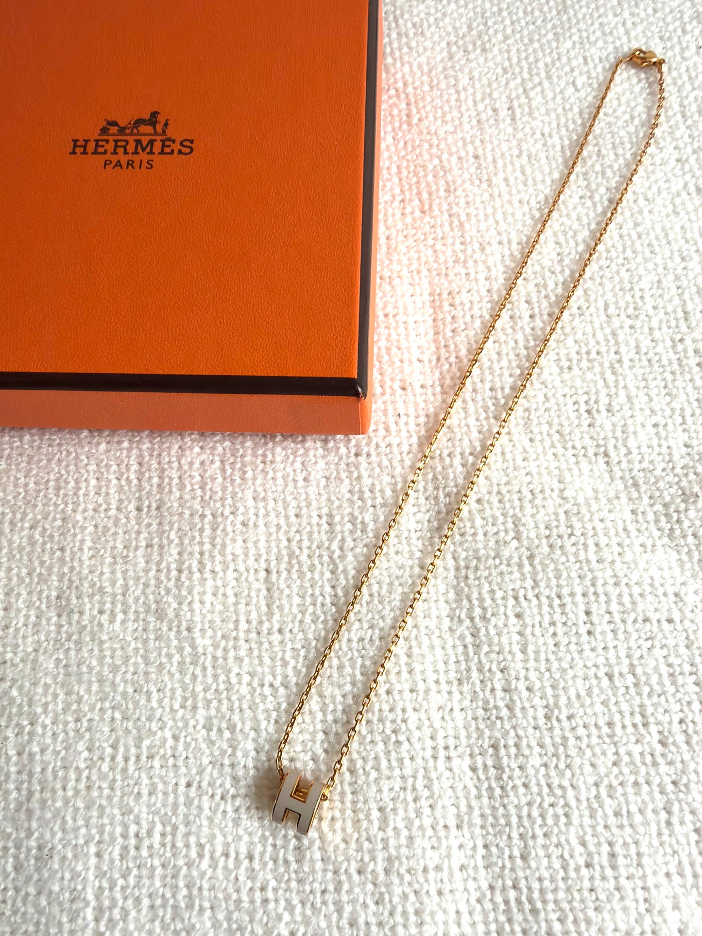 HERMES Mini Pop H pendant Marron Glacé