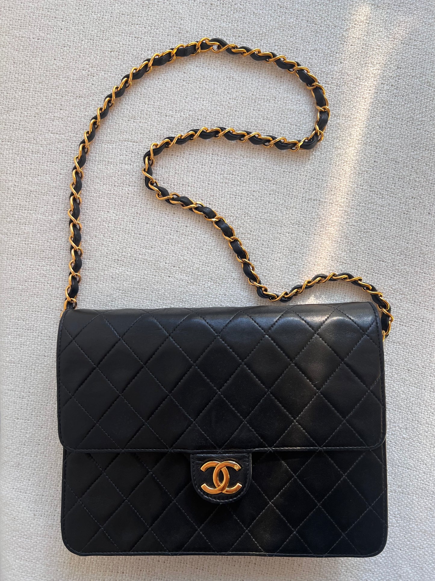 CHANEL Matelasse Chain Shoulder Bag