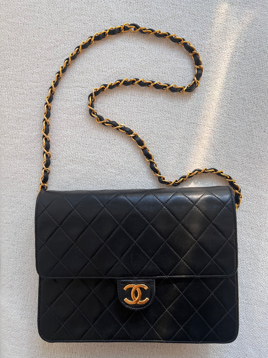 CHANEL Matelasse Chain Shoulder Bag