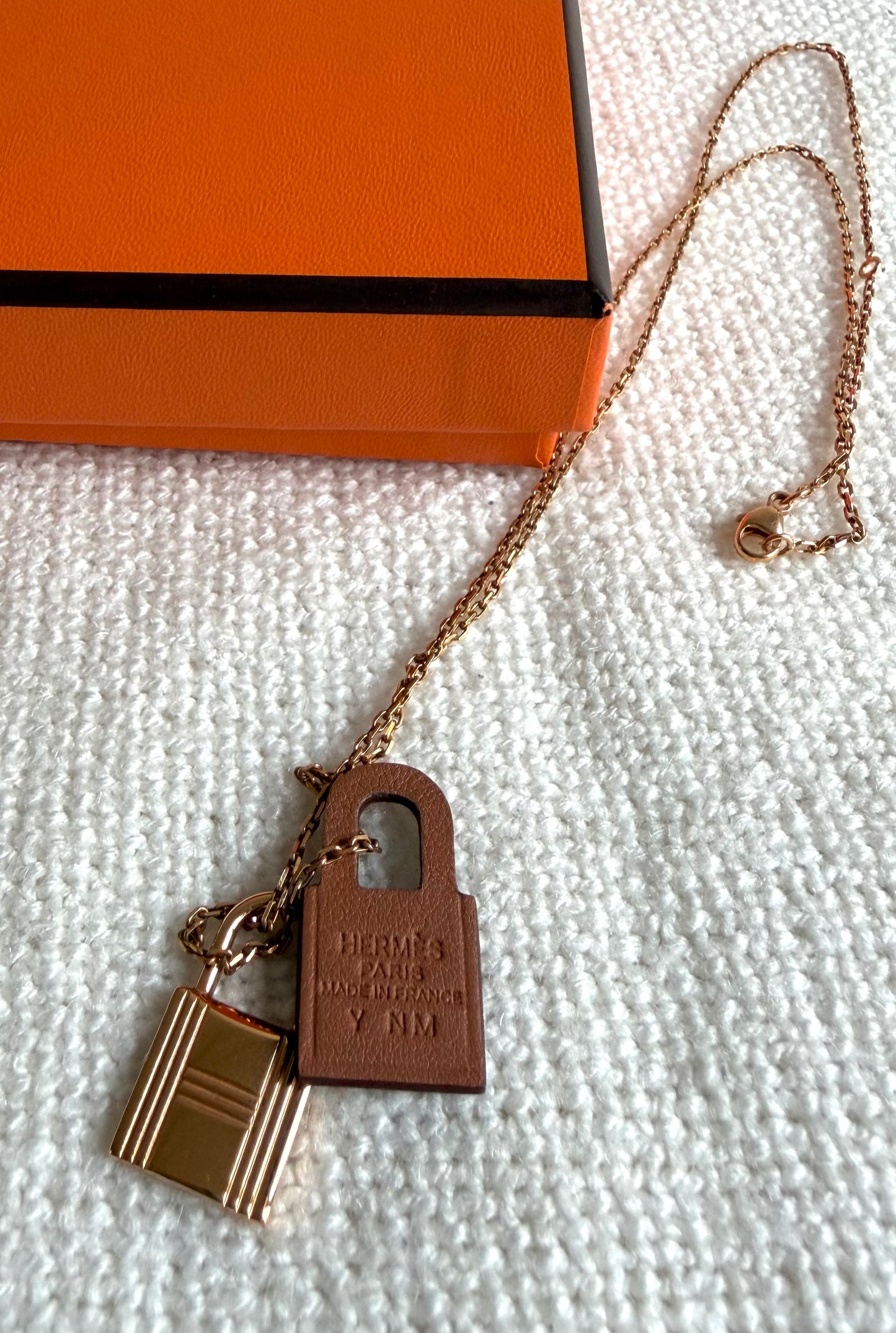 HERMES O’Kelly necklace Brown