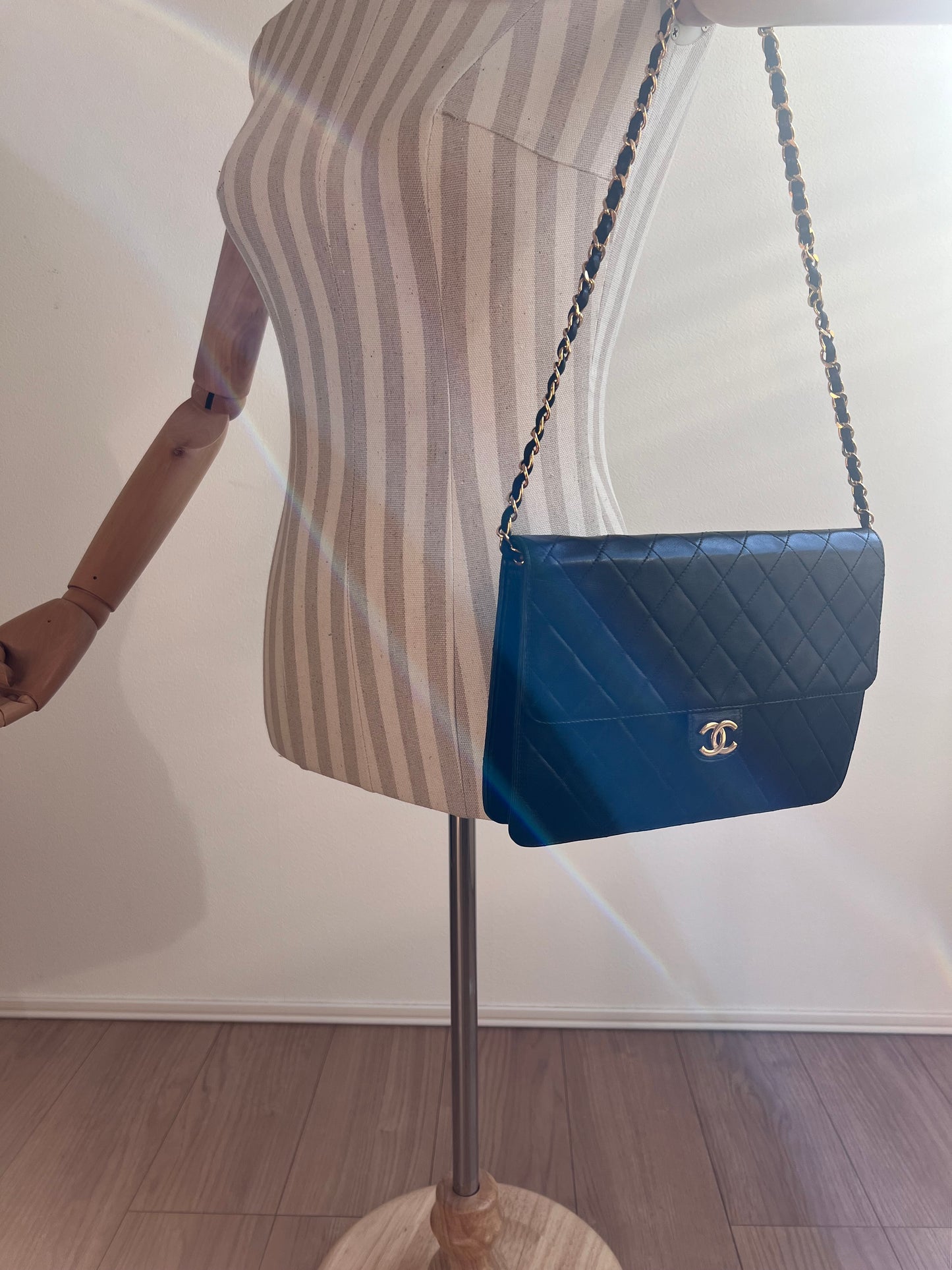 CHANEL Matelasse Chain Shoulder Bag