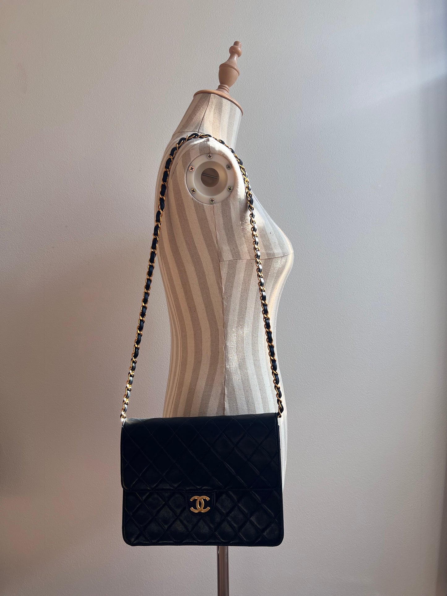 CHANEL Matelasse Chain Shoulder Bag